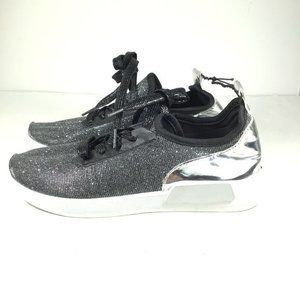 Free Choice Sneaker Silver/Black Size 6